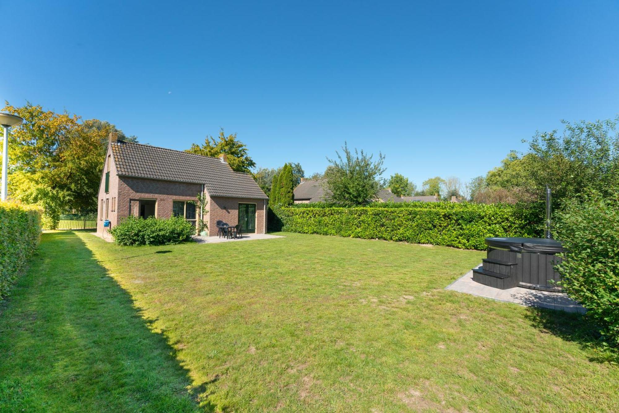 6P Vrijstaand Huis Met Royale Tuin En Hottub Ewijk Экстерьер фото