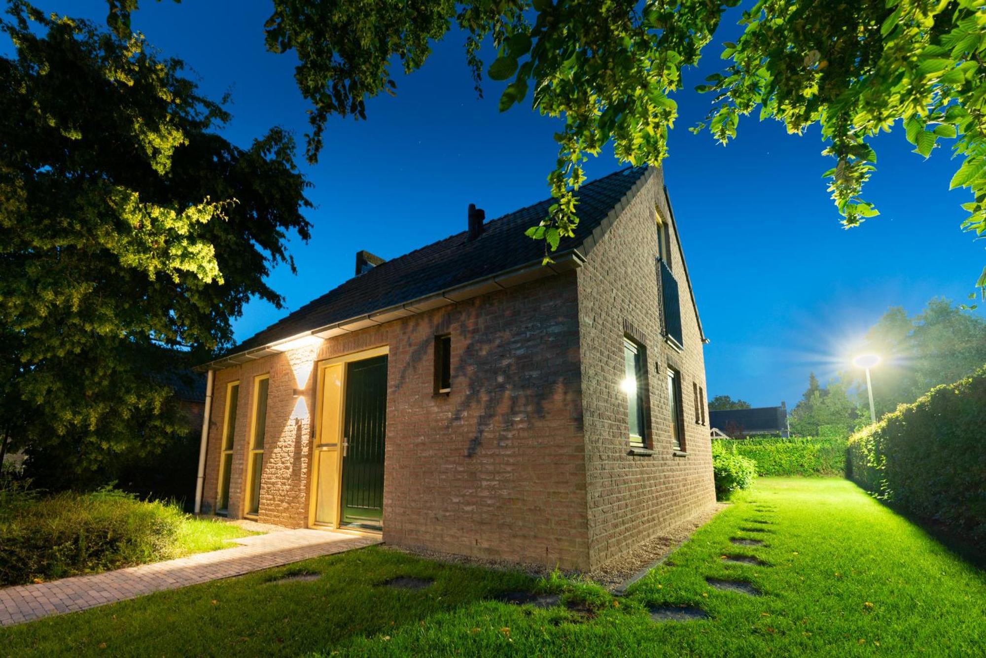 6P Vrijstaand Huis Met Royale Tuin En Hottub Ewijk Экстерьер фото